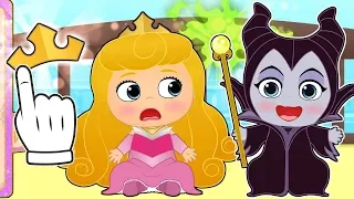 BABY LILY 👶 Dresses up as Sleeping Beauty | Educational Cartoons