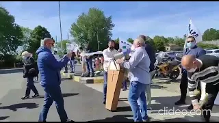 Torino, agenti di polizia penitenziaria in protesta davanti al carcere "Lorusso e Cotugno"