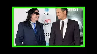 James Franco didn't let Tommy Wiseau talk at the Golden Globes and a viral moment was born