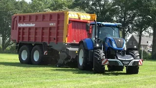 Gras oprapen en inkuilen bij Mts Rolleman met Schuitemaker Rapide 7200 op 30,5 inch banden (2018)