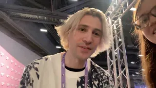 A fan just told xQc that Forsen beat his record while at his Meet & Greet
