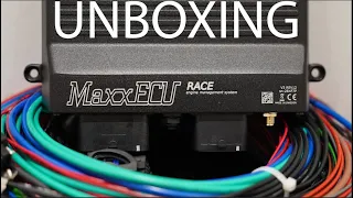 Maxxecu Race Unboxing Overview