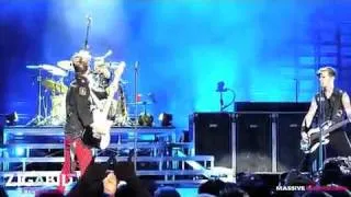 GREEN DAY  LIVE EXCLUSIVE Iron Man, Sweet Child O  Mine, Bab