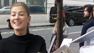 Rosamund Pike in London 12 10 2018 (2)