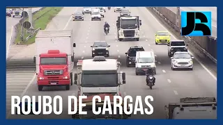 Seis caminhoneiros são presos suspeitos de ajudar criminosos a desviar e roubar cargas