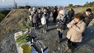 Япония вспоминает жертв землетрясения и цунами 2011 года