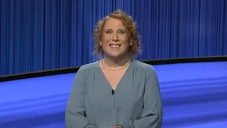 'Jeopardy!' champ Amy Schneider first woman to win $1M in prize money 'It