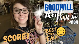 SCORE! Amazing Finds at GOODWILL | Thrift With Me + Vlog | Reselling