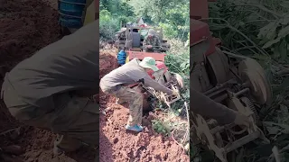 ông nội chạy xe công nông🚜 bị lầy💪