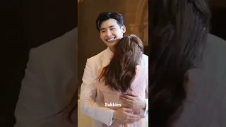 when Jong Suk doing this 😩🤌😭#shorts #leejongsuk #hanhyojoo #w2w #sukkies