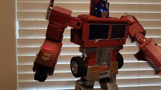 Robosen Transformers Elite Core Optimus Prime (all voice commands and commands on the app)