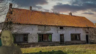 Lonely Abandoned Farmhouse From the 1960s With Everything Left Behind | Why is it abandoned?