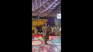 Bhiga Bhiga Hai Sama💦💦. Viral Pakistani Girls.. Ayesha Wedding Dance Video #shorts #trending #viral