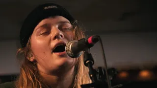 girl in red - i wanna be your girlfriend (Live on KEXP)