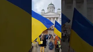 Амелія Анісович  виконує Гімн України на акції  #WeMustNOTForget . Гельсінкі,  3.9.2022