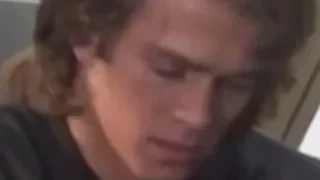 anakin plays on his gameboy