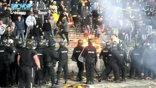 PlovdivDerbyTV Полиция нахлува в сектора на Ботев