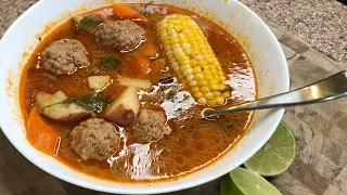 COMO HACER CALDO DE ALBÓNDIGAS DE RES CON VERDURAS BIEN FÁCIL DE PREPARAR  🍅 🌽 🥕🥒