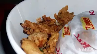 Kfc Family Deal Box Review Yummi Nd Delicious #sehrishnadeemofficial #shorts #kfc #kfcchicken #vlog