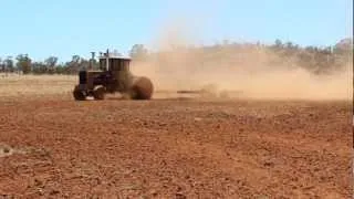 TURBO CHARGED 14L V8 SCANIA POWERED AUSSIE UPTON TRACTOR WORKING.