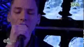 Thomas Azier - 'Ghostcity' live @ 3voor12 Radio