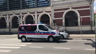 Polish ambulance responding with rare French 3 tone siren