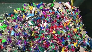 SHREDDING SOME LIGHTERS! AWESOME VIDEO!