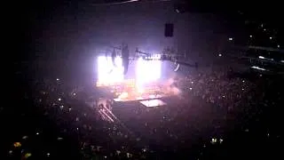 Jay-Z & Kanye - what a wonderful world and no church in the wild (live London o2)