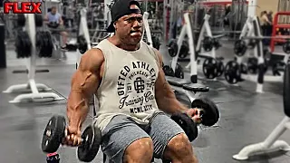 Get Massive Arms: Phil Heath's Bicep & Tricep Workout