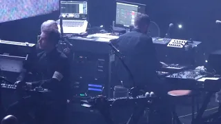 Massive Attack - Where Have All The Flowers Gone? feat. Elizabeth Fraser - O2 Arena, London, 22/2/19