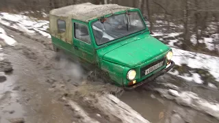 Новые УАЗы против старого ЛУАЗа! Кто сильнее на Бездорожье? Нивы страхуют. Оффроад грязь 2017 - 2018