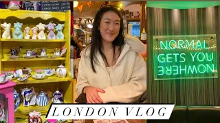 LONDON VLOG | christmas shopping in the city, barbican museum + a mini food tour
