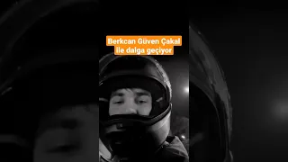 Berkcan güven çakal ile dalga geçiyor | Çakal - Hayran Kalıcan