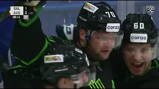 Hartikainen cruises to the slot for another goal vs Avangard