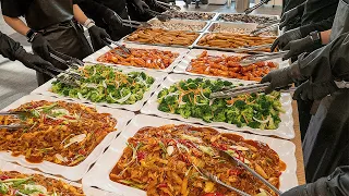 Just 3 hours a day, 600 people, Amazing! Korean buffet~ / Korean street food