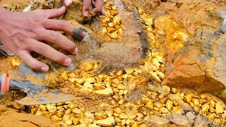 Gold Hunting! Gold Miner fuond a lot of Treasure worth Million Dollar from Huge Nuggets of Gold.