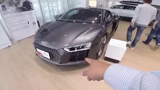 開法拉利陪朋友去奧迪 Audi 展示中心訂車