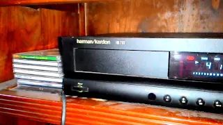 Bán đầu cd harman kardon hd710  đt 0983698887