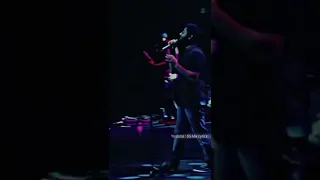 Arijit Singh Singing "Tum Hi Ho" Song Live On Stage 😌 || Arijit Singh Live Show || #shorts