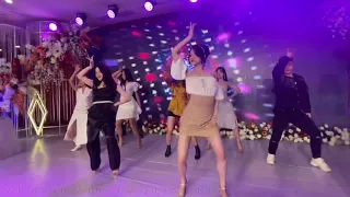 #dance #tiktok Nhảy trong đám cưới của thành viên đi lấy chồng (Vũ đoàn Athena Hạ Long - QN)