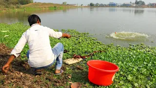 Fishing Video || Fishing has been the profession of village boys since ancient times || Fish hunting