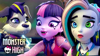 Draculaura & Frankie Have a Spa Day for Watzie! | Monster High