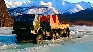 Труднопроходимые дороги Грузовики на бездорожье техника на зимнике и конец зимника  #2