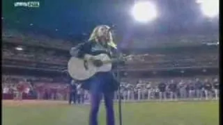 Taylor Swift singing the Star Spangled Banner!