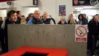 BOOZY CHELSEA FANS SINGING BEFORE ARSENAL GAME