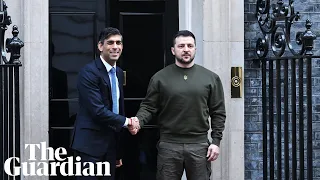 Rishi Sunak and Volodymyr Zelenskiy arrive at Downing Street