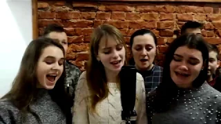 "Zawsze niech będzie słońce" w wykonaniu młodzieży Polsko-Rosyjskiej.