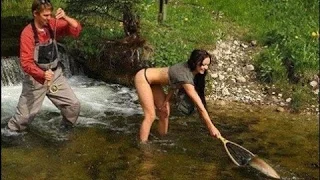 GIRLS FISHING. funny moments fails and Funny fishing moments. Девушки на рыбалке.смешные моменты.