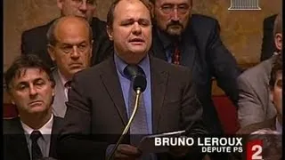 [Les réactions à l'Assemblée Nationale]