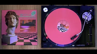 MACINTOSH PLUS - リサフランク420 / 現代のコンピュー  (played on vinyl)